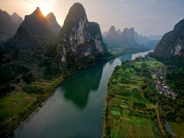 Le fleuve Bleu (ou Yang-Tsé), en Chine