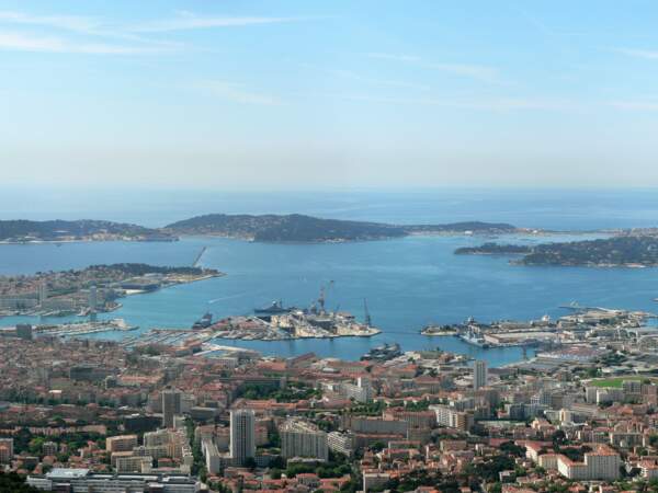 Les 10 lieux incontournables à Toulon