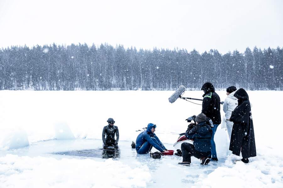 Ah gla gla dans les eaux du lac finlandais de Päijänne