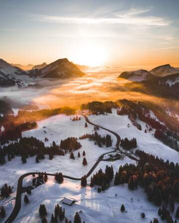 Coucher de soleil sur les Alpes au Säntis, en Suisse