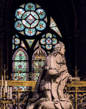 Statue du Roi Louis XIV en prière 