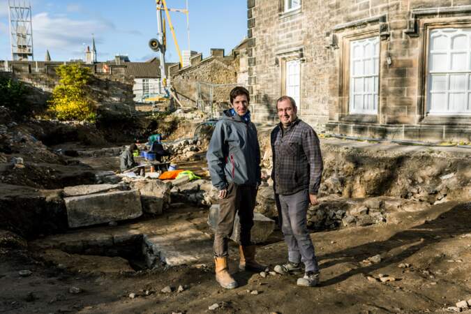 Les archéologues John Castling et Jamie Armstrong in situ