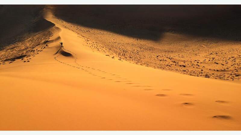 Dunes de sable rouge dans le désert du Namib