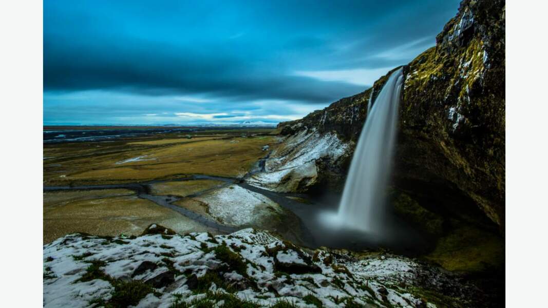 Magnifique cascade de Seljalandsfoss