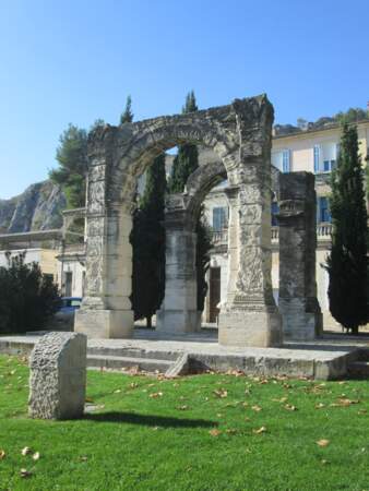 L’arc romain de Cavaillon, construit au Ier siècle après J.-C.
