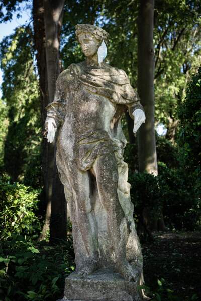 Statue farceuse à Sant'Elena