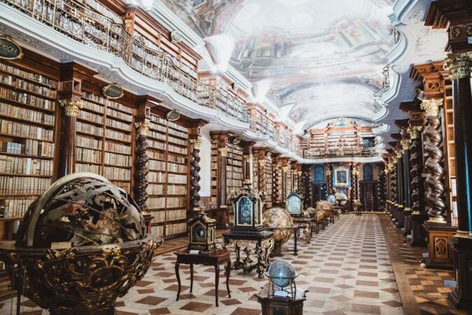 Le Klementinum, la plus belle bibliothèque du monde
