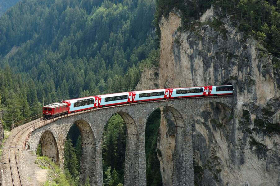 Dans le train le plus paresseux du monde en Suisse