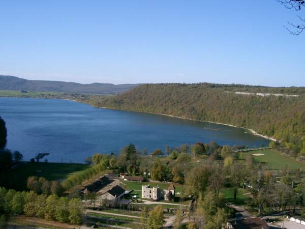 Les sites palafittiques du Grand Lac de Clairvaux et du lac de Chalain, classés à l'Unesco 