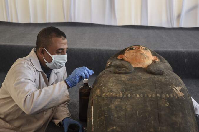 1 - Des dizaines de sarcophages exhumés à Saqqarah