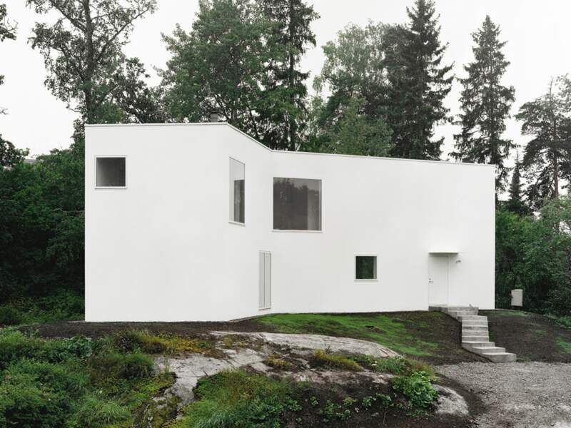 La villa Alta est située en pleine forêt, dans le nord de la Suède.