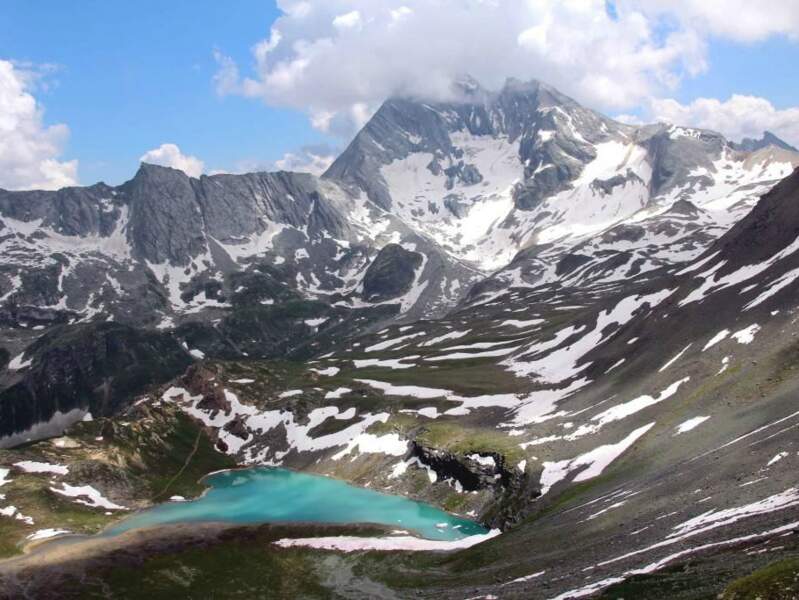 Le lac Blanc se trouve en contrebas du col de Soufre, dans le parc de la Vanoise, en Savoie (Rhône-Alpes). 