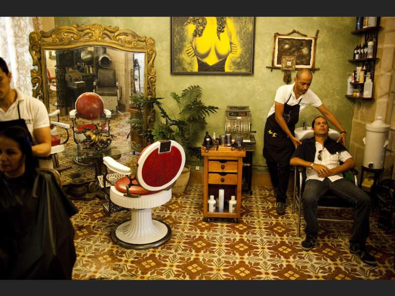 Salon de coiffure dans le quartier de Vieja Habana à La Havane, à Cuba
