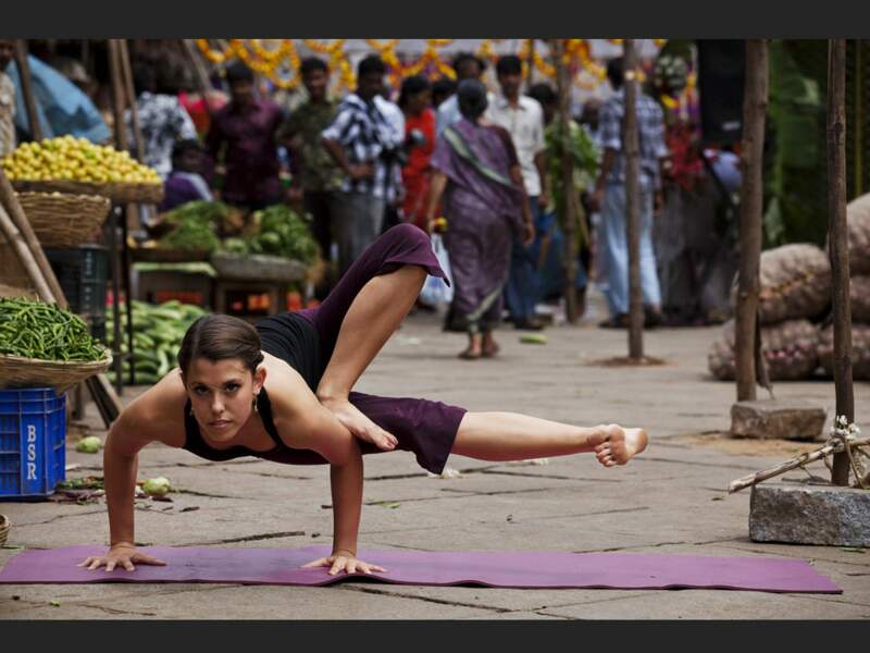 Yoga au marché de Mysore, en Inde