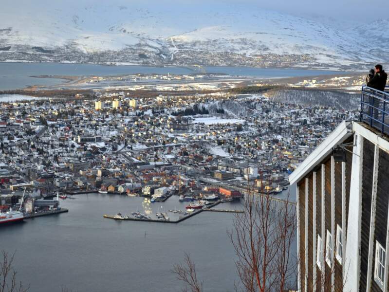 Vue sur Tromsø depuis le mont Storsteinen (Norvège).