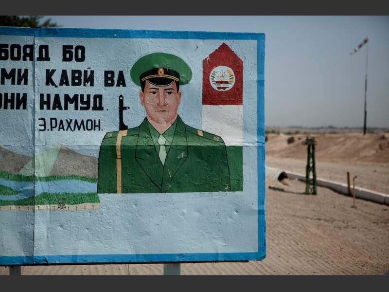 Rahmon, le président du Tadjikistan, appelle les habitants à la vigilence face aux actions des islamistes tadjiks.