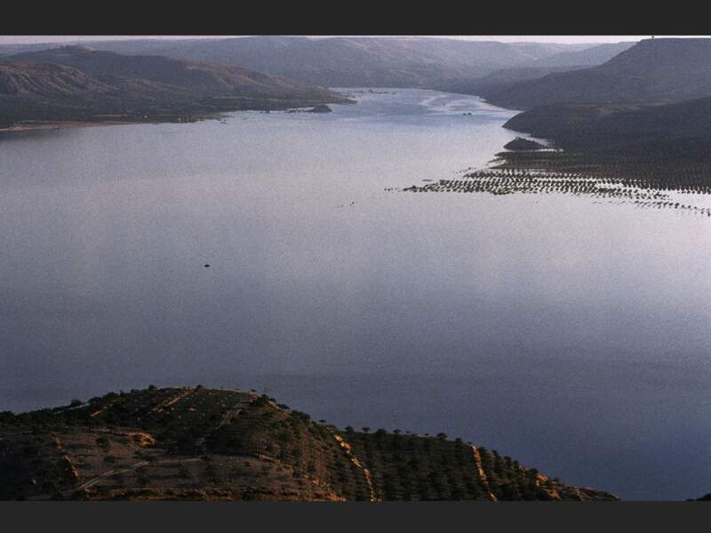 Le lac de retenue du barrage de Birecik