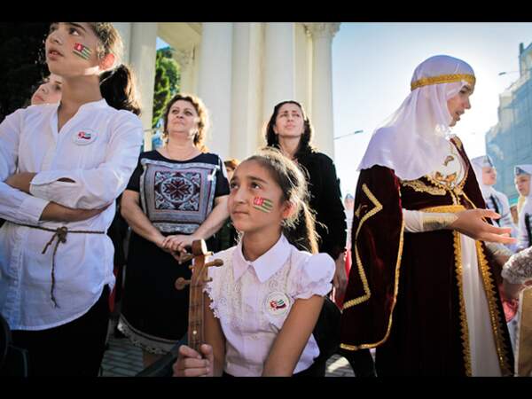 Des femmes se préparent pour les festivités du 30 septembre, en Abkhazie
