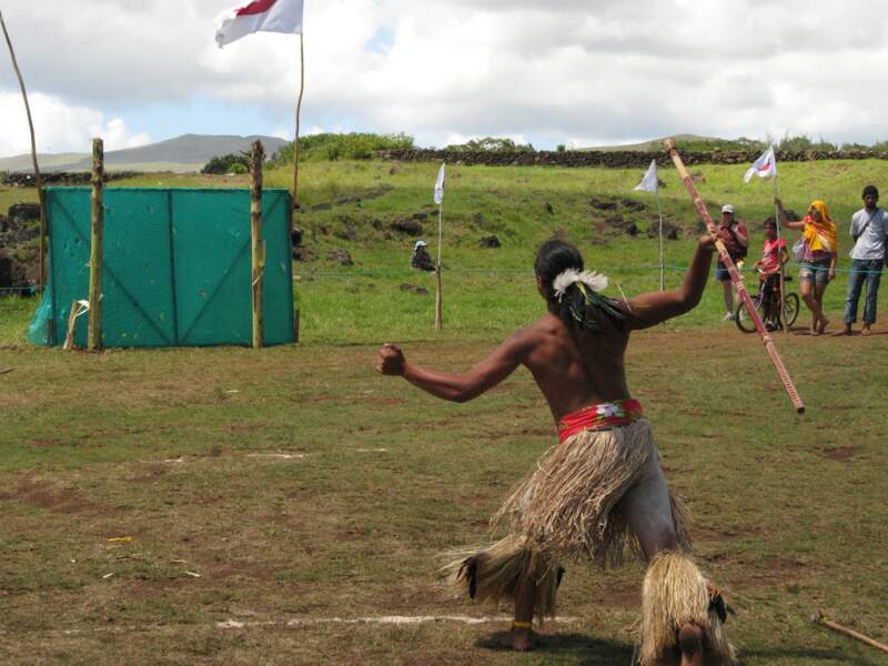 Lancer du javelot lors de Tapati Rapa Nui