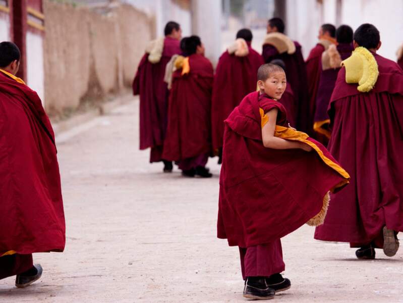 De jeunes moines à Tongren, en Chine.