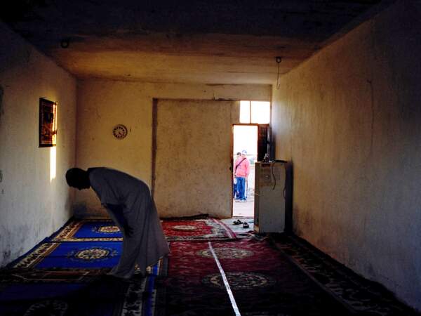 Cette mosquée d'un cortijo où vivent 50 Marocains, aurait été saccagée par des agents de police. 