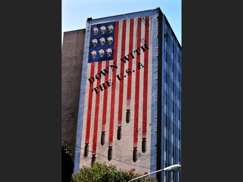 Une célèbre fresque murale antiaméricaine dans le centre de Téhéran, en Iran. 