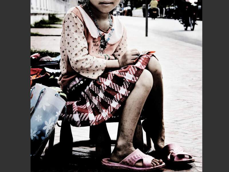 Petite fille à Vientiane, au Laos.