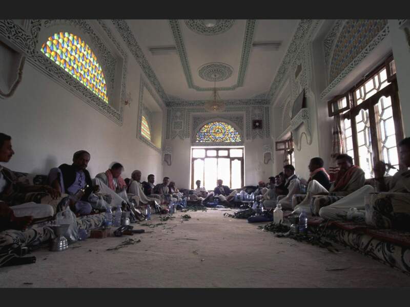 Séance de mastication de qat au palais du cheikh Mohamed Hassan Manna, dans la région de Sa’dah, au nord du Yémen. 