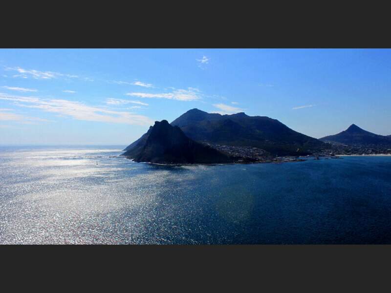L'infiniment bleu de la baie de Hout Bay, en Afrique du Sud.