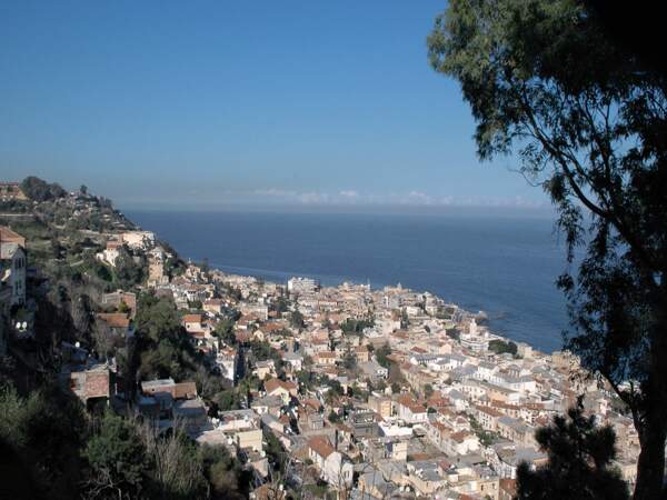 Alger : la ville bleue et blanche - GEO