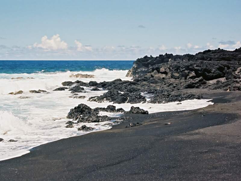 Coulée de lave dans la mer, île de La Réunion