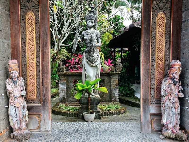 Représentation de la déesse Dewi Sri, protectrice du riz (Ubud, Bali, Indonésie).
