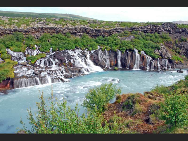 La cascade de Hraunfossar, en Islande.