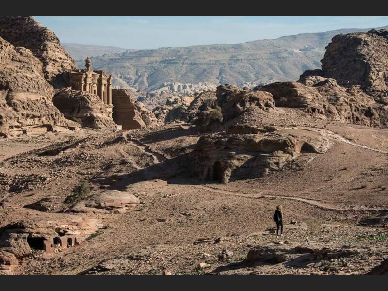 Pétra se trouve aux portes de la zone du Wadi Rum, réputée pour ses paysages désertiques (Jordanie). 