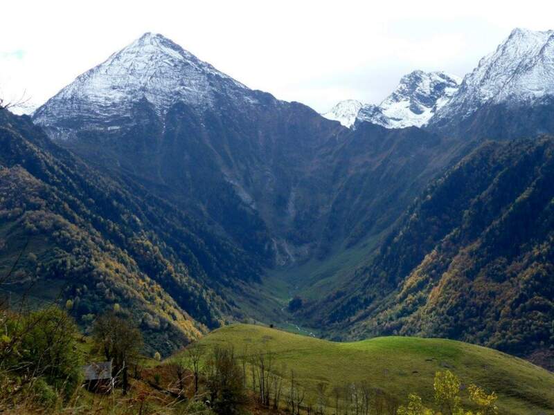 Le pic de Sarrouyes qui surplombe la vallée d’Ourtigué, dans les Pyrénées
