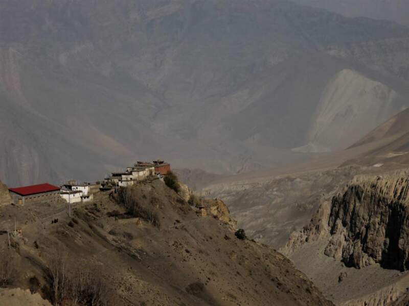 Au Népal, le village de Jarkhotn est perché à 3 500 m d'altitude.