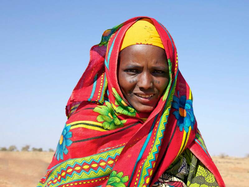 Femme peule en route vers Tahoua, au Niger