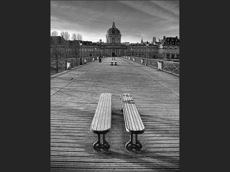 Pont des Arts, dans le 1er arrondissement de Paris, France.