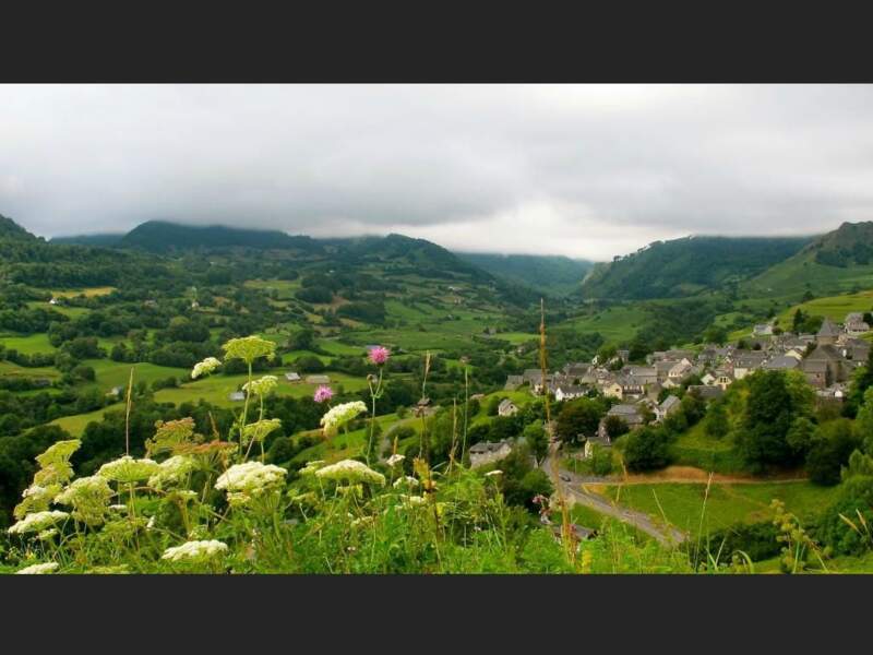 Le village de Lescun, dans la vallée d'Aspe (Pyrénées-Atlantiques, Aquitaine). 