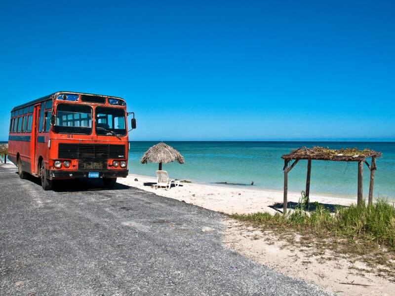 La plage de Cayo Jutias, près de de Viñales, est plus fréquentée par les Cubains que par les touristes (Cuba).