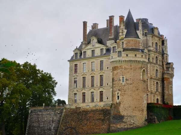 Le château de Brissac est un des nombreux châteaux privés d'Anjou, dans le Val-de-Loire.