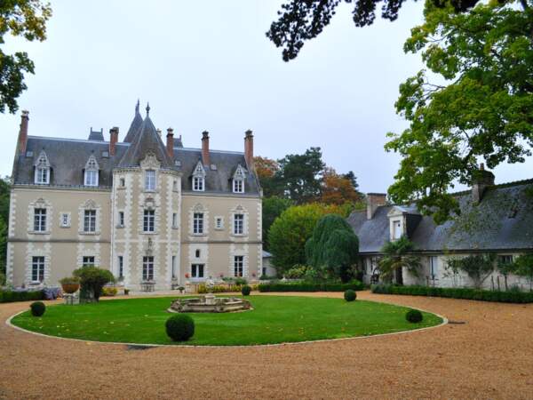 Le château de Fontenay propose de charmantes chambres d'hôtes dans la région de Tours.