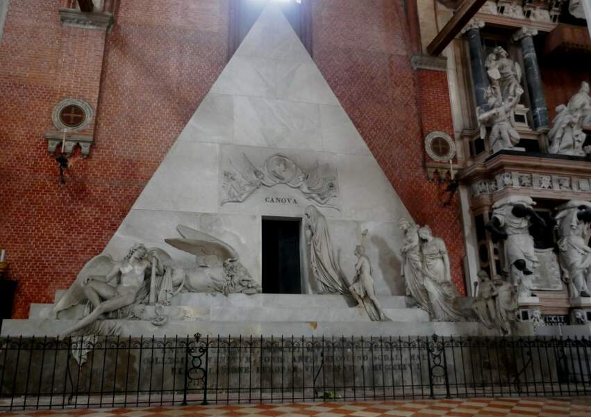 La tombe d'Antonio Canova, à Venise