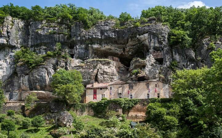 20. La maison forte de Reignac (Dordogne)