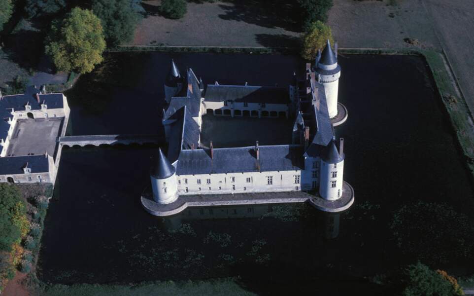 15. Le château du Plessis-Bourré (Maine-et-Loire)