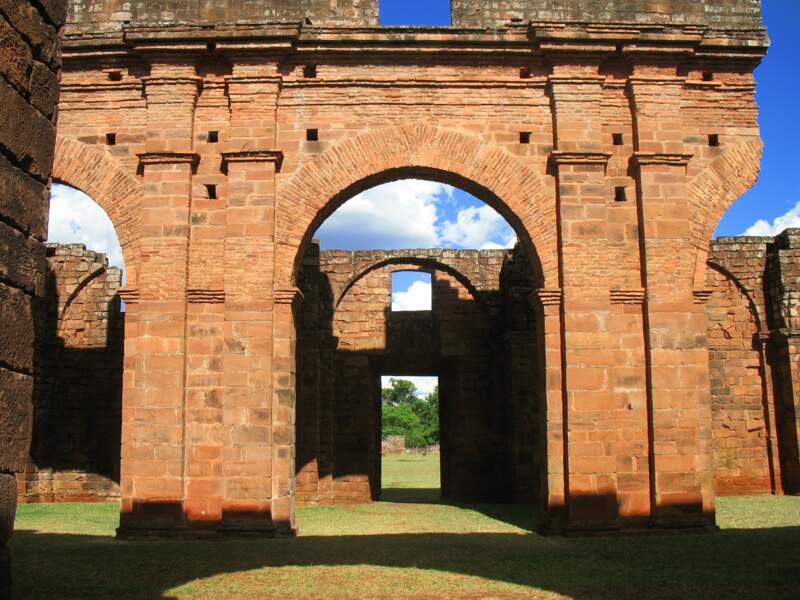 Les ruines de Jesús de Tavarangue, au Paraguay