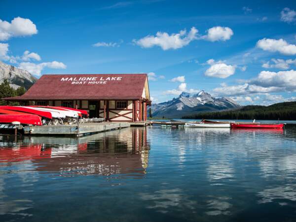 Lac Maligne (Parc national de Jasper) dans les Rocheuses, au Canada