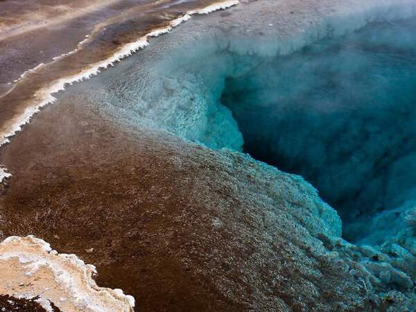 Le geyser Geysir, dans l'Ouest de l'Islande