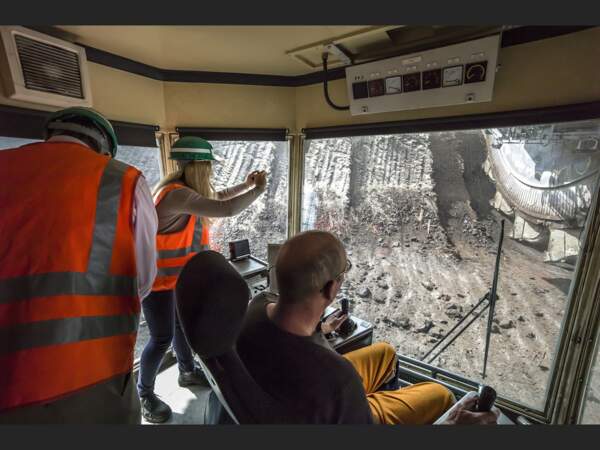 Cabine de pilotage sur un front d'extraction de charbon à Garzweiler, en Allemagne