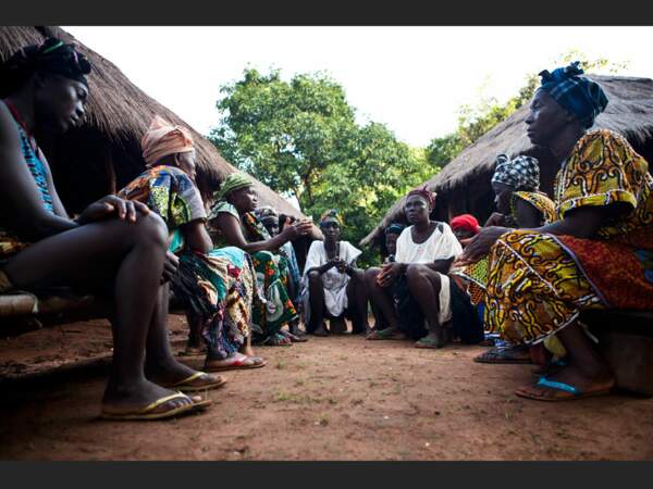 Le conseil des anciennes du village d'Inorei, en Guinée-Bissau.